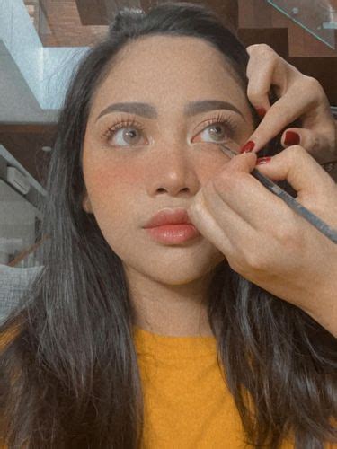 Rachel vennya beberapa waktu lalu baru mengunggah foto desain renovasi rumahnya di instagram pribadinya. Rachel Vennya Lepas Hijab, Sabian Tama Dituding Selingkuhi ...