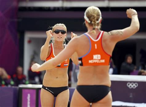 The camel toe trend continues to go strong, especially among women in sports. Gallery Olympics Live: London Olympic volleyball - butts ...