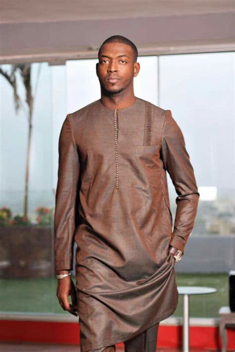 Caractéristiques hommes sénégalais à la mode collection de styles de robes. Pin by Adramé on Men's Fashion | Nigerian men fashion ...