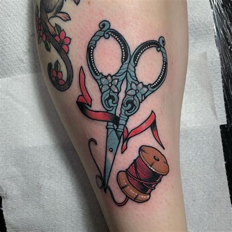 embroidery-scissors-and-thread-tattoo-embroidery