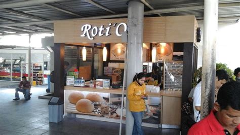 .bangunan gambar animasi toko gambar koki wanita kartun gambar koki kartun cewek gambar aneka roti gambar roti manis gambar kue tart gambar toko png toko roti di batam contoh packaging contoh desain kemasan baguette toko roti toko roti chanadia toko roti rapi banner. Ingin membuka Usaha Roti ala Roti O? Mari Kita Ulas Cara ...