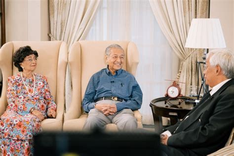 Sejarah ini baru sahaja berulang apabila kerajaan yang membenarkan bantuan kerajaan pusat kepada sekolah agama (federation of malaya 1957). Ikon Dunia Pembedahan Jantung, Tan Sri Dr Yahya Mahu ...