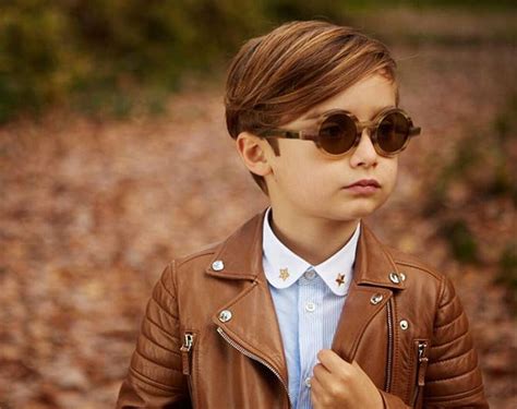 Gaya rambut cowok, model gaya rambut, gaya rambut korea, rambut sebahu, gaya rambut pendek pria, gaya rambut lelaki. Potong rambut bayi yang bergaya