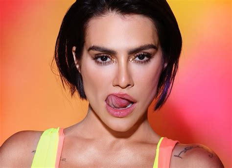 Twitter fã clube oficial da atriz cleo pires. Cléo Pires ganha 10kg e posta foto do novo visual nas ...