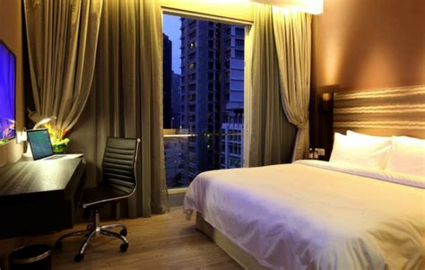 Ramada suites kuala lumpur city centre offers refined accommodations in the heart of malaysia's capital and easy access to designer shopping malls, such as the pavilion kuala lumpur, and landmark buildings like the petronas twin towers. Ramada Suites | Golf Hotel in Kuala Lumpur