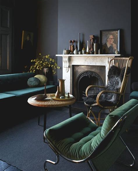 Colors used with green in this room: 30 Green And Grey Living Room Décor Ideas - DigsDigs