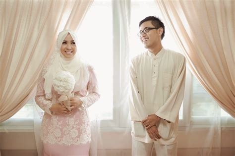 Kisah seorang wanita bercadar yang mengantarkan suaminya untuk menikah lagi bergulir viral awal tahun. JASA FOTO PREWEDDING PERNIKAHAN DI YOGYAKARTA ...