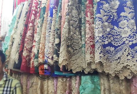 Biasanya hordeng bahan kain lace ini jadi lapisan bagian dalam karena karakteristiknya yang tipis. Ho Chi Minh Vietnam : Borong Kain Lawa @ Ben Thanh Market ...