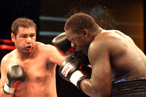 Sinan şamil sam ankara sincan'da başladığı boks macerası onu dünya boks şampiyonluğu'na kadar ulaştırdı. Turkey's former world champion Sinan Şamil Sam fighting ...