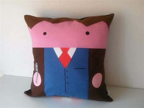 Mezcla de cosas inútiles y de escasa importancia. 10th Doctor Who David Tennant inspired Cushion cover by ...