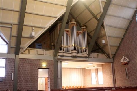 De sionkerk op urk opent de deuren weer voor al haar leden. Bestand:Urk Sionskerk 003.jpg - Reliwiki