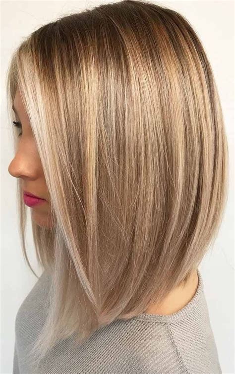 It will also frame the face in the front and curl under the chin. 25 Showiest A-Line Short Bob Haircuts from Elegant to ...