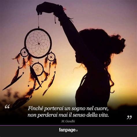 Mio pensiero stupendo, sei entrata a far parte della mia vita, all ` improvviso regalandomi emozioni e sensazioni a cui non voglio, non posso rinunciare. Finchè porterai un sogno nel cuore, non perderai il senso ...