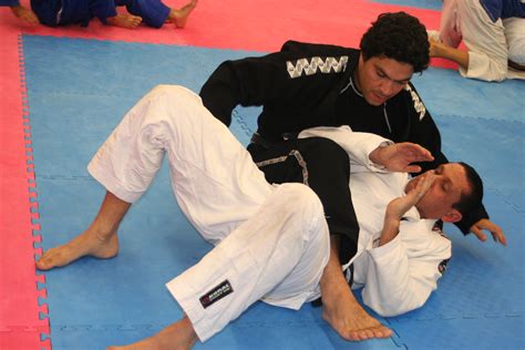 Der fußballspieler andré lima (andre lima) war in der saison 2016/2017 bei vitoria ba unter vertrag und wird dort im sturm eingesetzt. TAEKWONDO AND BJJ MASTER ANDRE LIMA WITH JOHN MACHADO DOIN ...