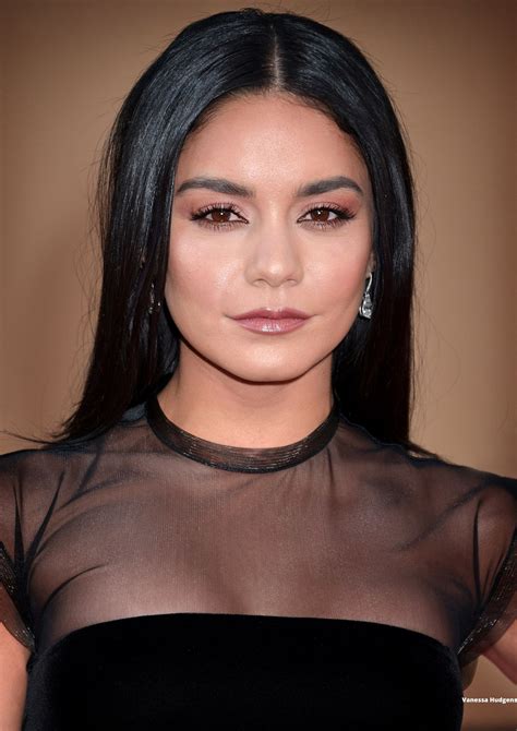 She and her younger sister, stella, grew up in san diego. Vanessa Hudgens