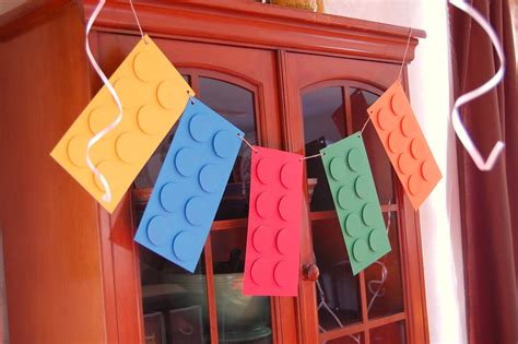 Pretty pastel lego cupcake toppers. Ideas for Scrapbookers: Lego Party Decorations