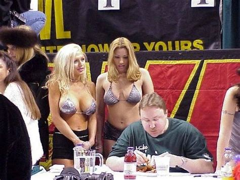 The site owner hides the web page description. Wing Bowl, an annual eating contest (19 pics) - Izismile.com