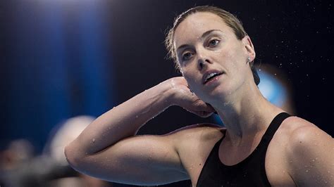 Femke heemskerk en ranomi kromowidjojo hebben zich zaterdag bij de wereldkampioenschappen kortebaan in hangzhou geplaatst voor de halve finales van de 50 meter vrije slag. Trainingspartner 'Kromo' vertrekt uit Eindhoven | NOS