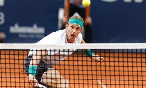Nicolas jarry, who is a lucky loser after falling in the final round of qualifying, earns his third top 10 win by beating alexander zverev. Nicolas Jarry torna in campo dopo la squalifica per doping