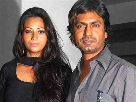 Raat akeli hai, starring nawazuddin siddiqui, radhika apte in this video we showed that how an indian actor nawazuddin siddiqui has love towards women and so he just enjoyed it. Aaliya Siddiqui Nawazuddin molestation case | Nawazuddin ...