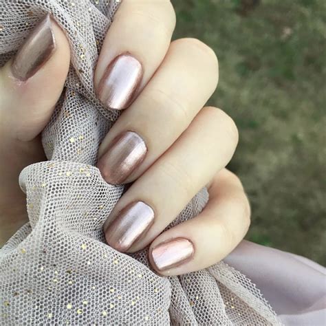 Ilnp juliette holographic rose gold nail polish is a durable metallic nail polish. Metallic rose gold nails | Nails | Pinterest | Gold nail ...