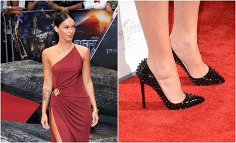 Here is their list of the top 10 most beautiful celebrity feet (women's division). 15 Famous Celebrities With The Most Beautiful Feet