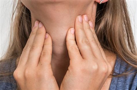 Bỏ túi thông tin về các bệnh lý tuyến giáp - Bướu cổ và ...
