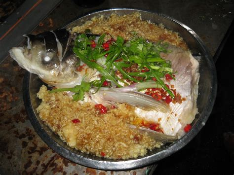 Lin's fish head casserole is a local specialty so it was also listed as one of the eateries to try. San Fook Wah Fish Head Jalan 5: THe New Style of The Chan ...
