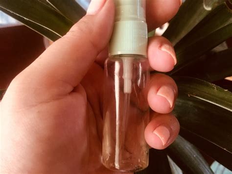 This is anti sun , anti agieng hair serum use once daily in morning before stepping out to the sun it will protect hair damage from sun and protect from graying. DIY Eyebrow Thickening Serum