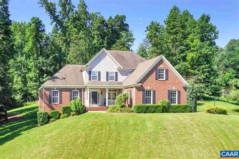 Minutes from monticello, the university of virginia, wineries, breweries, and a plethora of hiking trails, bailey's retreat conveniently sits in the center of regional tourist. Mosby Mountain Homes For Sale | Charlottesville Real ...