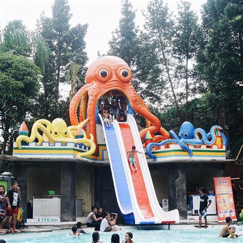 Jika pengunjung hanya dikenakan tiket masuk sebesar rp 25 ribu untuk perorangan dan rp 20 untuk rombongan, perlu diketahui bahwa tiket tersebut berlaku untuk seluruh hari, baik. Tiket Masuk Tirtania Waterpark Bogor 2019, Jam Buka dan Wahana