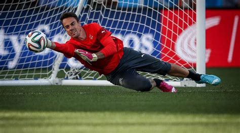 Diego benaglio im gespräch (mit hochdeutscher untertitelung *). fussball.ch - Diego Benaglio erklärt überraschend Nati ...