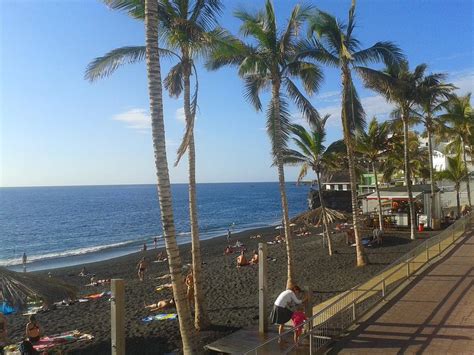 Charco verde and playa de los guirres are also within 3 miles (5 km). Playa Puerto Naos en Llanes, Santa Cruz de Tenerife