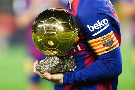 The race for the prestigious golden ball is heating up, and here we will weigh up the chances of the top favorites for the prize. Foot Mondial - Foot : Le Ballon d'Or 2020 remplacé par la ...