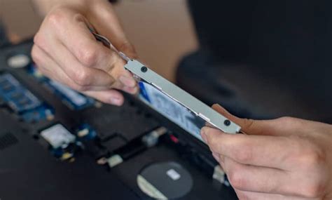 Aktualisiert am 11.04.2021 von marie fischer. Wann sollte man eine SSD tauschen?