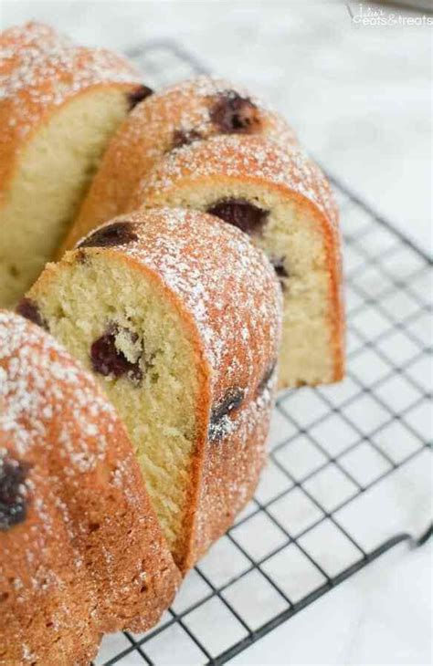 When a white cake turns out moist and tender the sugar ratio is good. Blueberry Sour Cream Pound Cake Recipe ~ This Easy Dessert ...