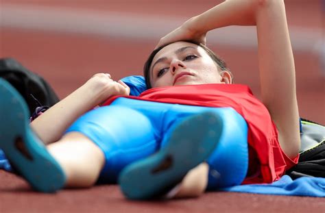 Russian jumper lasitskene earns roc's first gold at track mariya lasitskene's long wait is over. Venäläisten kilpailukielto oli tuhota eturivin urheilijan ...