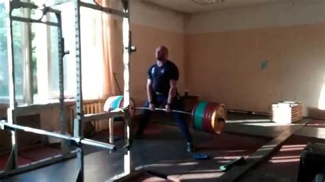 It is the approximate weight of a cube of water 10 centimeters on. 992 lb / 450 kg Deadlift - Aleksander Grachev - YouTube