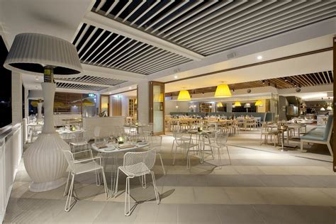 Quali ristoranti ci sono vicino a the darling at the star gold coast? The Darling Gold Coast is a lesbian and gay friendly hotel ...