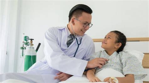 Saya prefer bawak anak2 ke klinik pakar kanak2 walaupun hanya sakit demam biasa. Senarai Klinik Pakar Kanak-Kanak Malaysia (Selangor & KL)