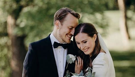 Read more about her wiki, husband markus räikkönen, net worth, family background 2 who is the husband of sanna marin? Sanna Marin, the youngest premier in the world got married: the romantic wedding
