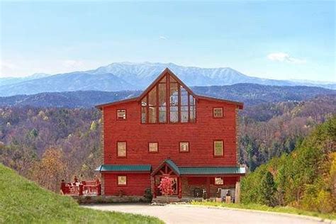 Amazing views mansion is the perfect lodge for your smoky mountain vacation. 3 Unique Facts You Didn't Know About Our Gatlinburg Cabins ...