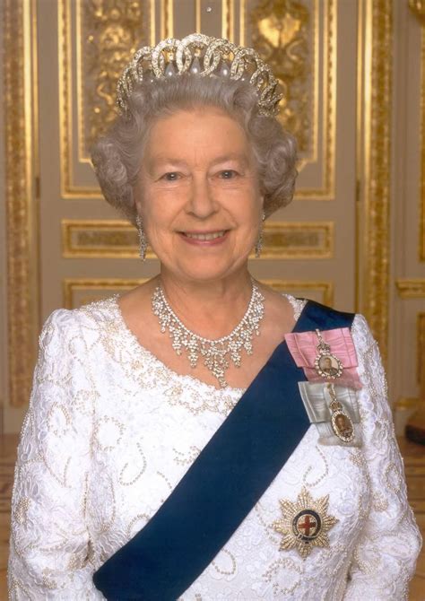 Elizabeth ii is queen of the united kingdom and the other commonwealth realms. Queen Elizabeth II Biography, Queen Elizabeth II's Famous Quotes - Sualci Quotes 2019