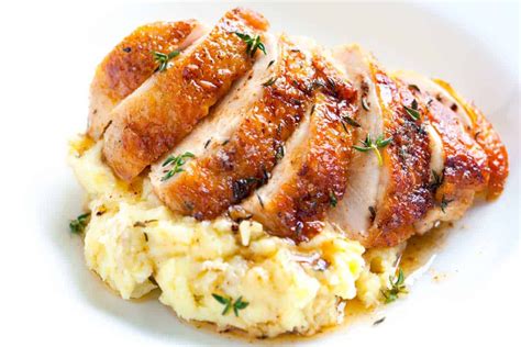Pan fried simple chicken breast recipes for dinner. 10 Spectacular Easy Dinner Ideas With Chicken Breast 2021