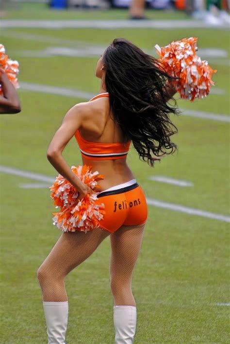 The bc lions are a professional canadian football team based in vancouver, british columbia. Pro Cheerleader Heaven: The B.C. Lions Felions Dance Team ...