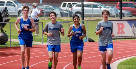 Con tanta basura que ha aparecido me he dedicado a decir un montón de cosas. Alex de la Maza '18 captures State Title in 3200M; team ...