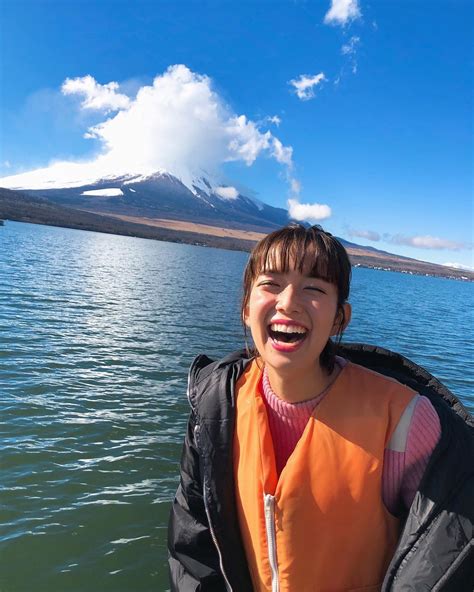 I can't stand all these deaf boys! @佐藤栞里: . 本日はMOREの連載撮影で山梨県へ︎ 富士山のこんな ...