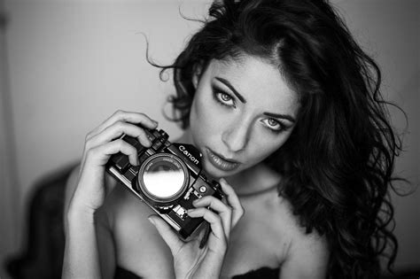 From the age of 17 to 21 she studied medicine, intending to be a doctor. Claudia Ferrari Photography - #photography #portrait #blackandwhite #eyes | Photo and video ...