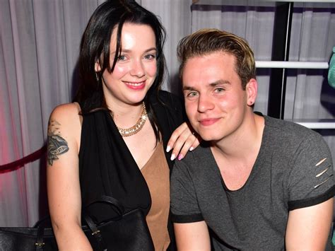So haben anne wünsche und henning merten ihren kindern miley und juna die trennung beigebracht. Bald wird geheiratet: Nimmt Anne Wünsche Hennings Namen an ...