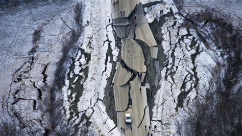 It had a magnitude of 8.7 and triggered a tsunami of over 10 m on shemya island, but caused very little damage. Massives Erdbeben in Alaska: Alaska räumt nach schwerem ...